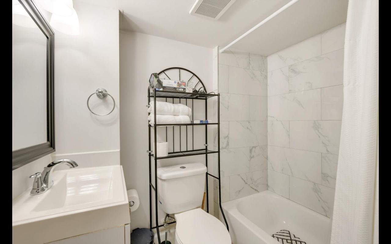 Splendid Cheerful 2-Bedroom Residential Hyattsville Bagian luar foto
