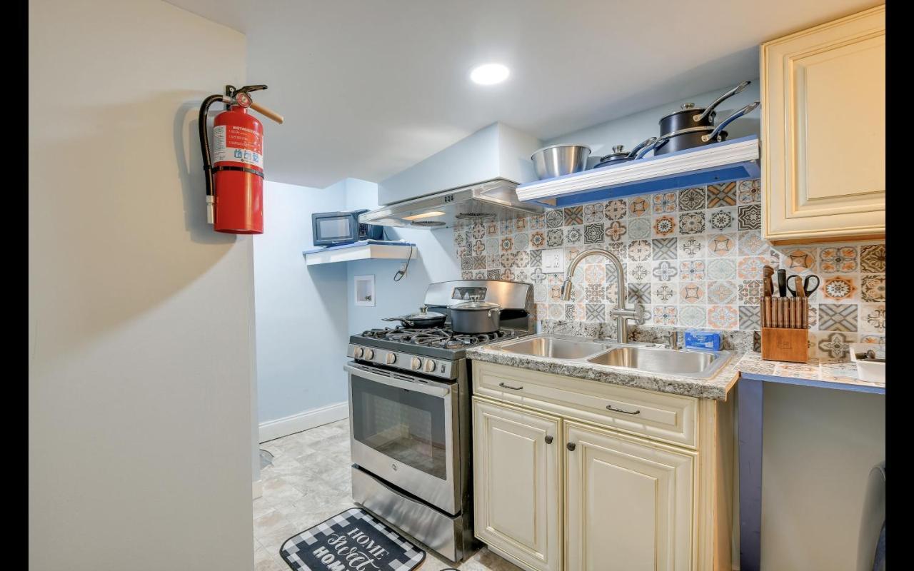 Splendid Cheerful 2-Bedroom Residential Hyattsville Bagian luar foto